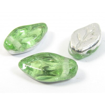 25 of Peridot Silver Top Drilled Leaf 10mm Beads