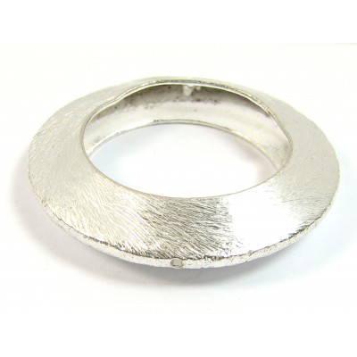 1 Large Brushed Plated Silver 2-Hole Window Link