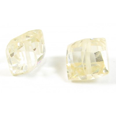 1 Zircon Cushion Shape Bead - Champagne